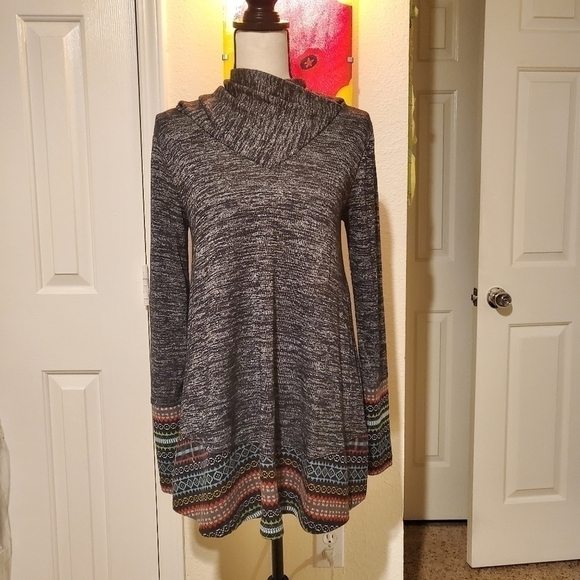 𝅺Impressions | Cowl Neck Tunic - Picture 4 of 6